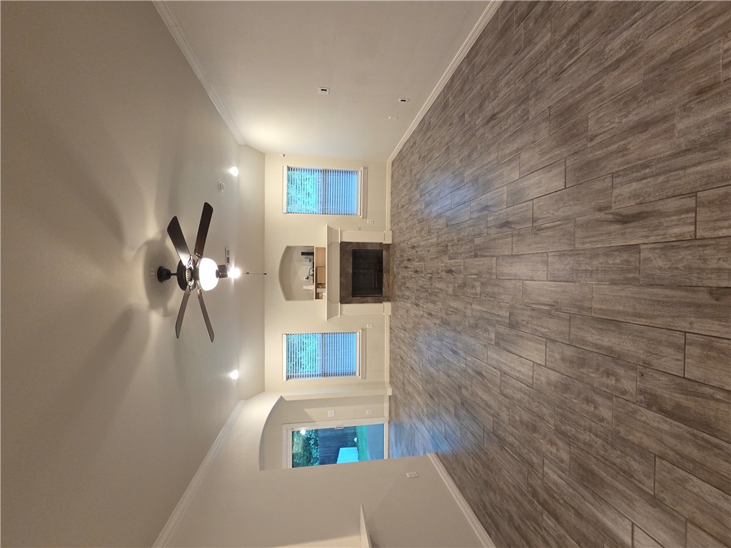 Rollers Ridge Sub Rogers - Residential Lease