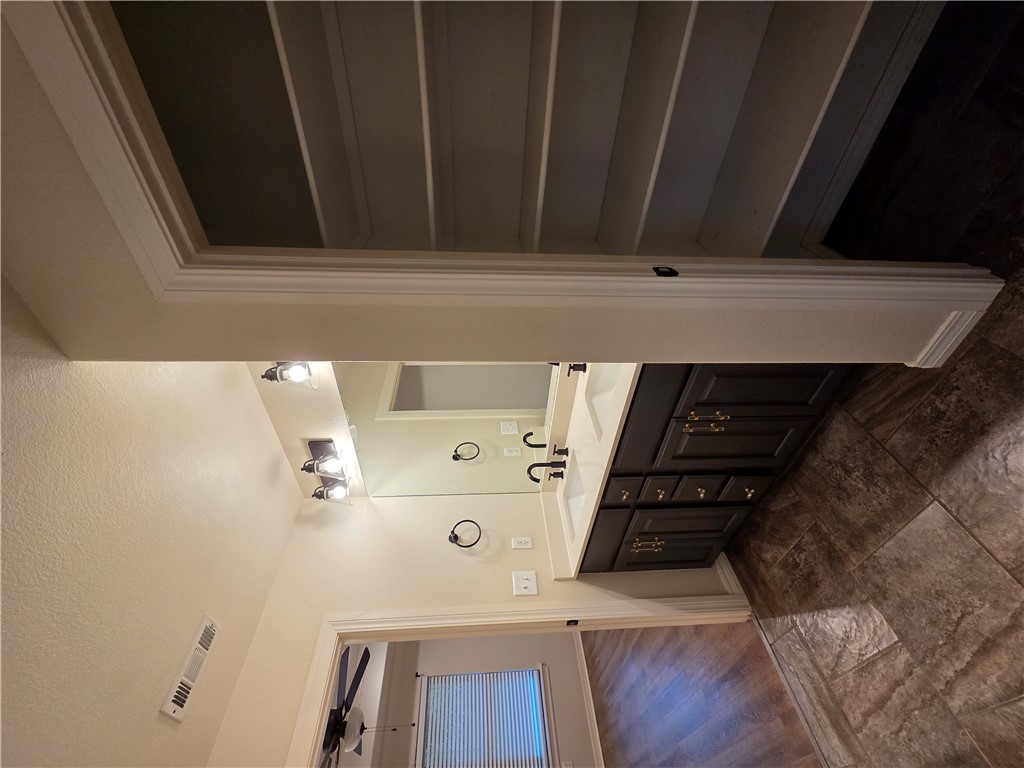 Rollers Ridge Sub Rogers - Residential Lease