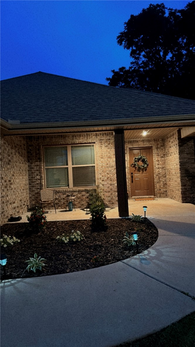 Rollers Ridge Sub Rogers - Residential Lease