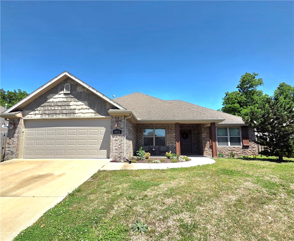 Rollers Ridge Sub Rogers - Residential Lease