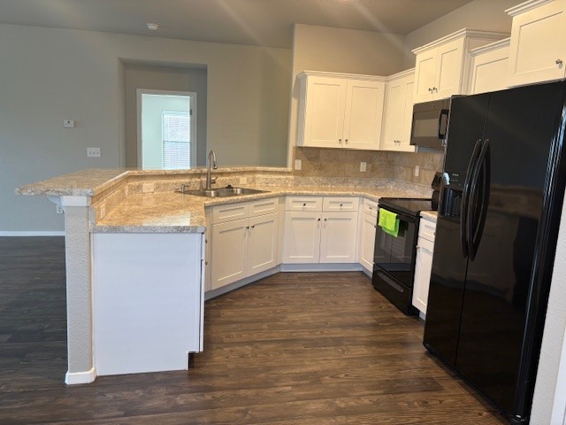 It is a beautiful home located on the outskirts of Bentonville in a great subdivision. It is 8 minutes from XNA and close to all of the things Bentonville and Centerton have to offer. Fridge, Dishwasher, Washer, Dryer and stove included. Pet-friendly! Fenced, private back yard.3 Bedroom home.