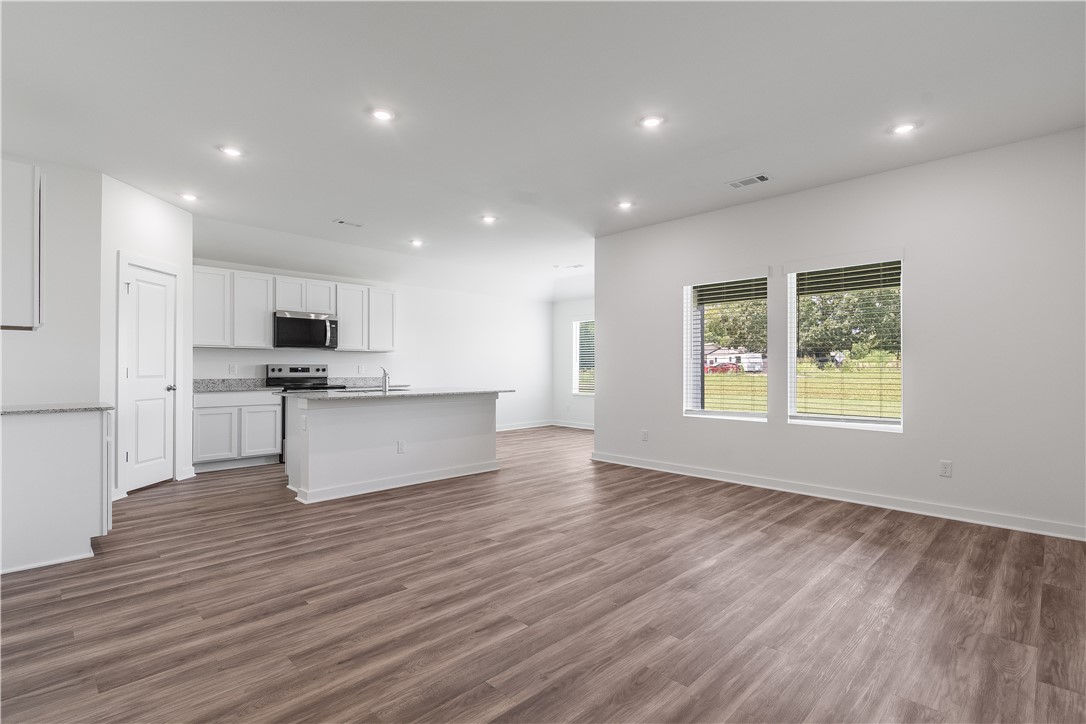 Applewood Estates - Residential Lease