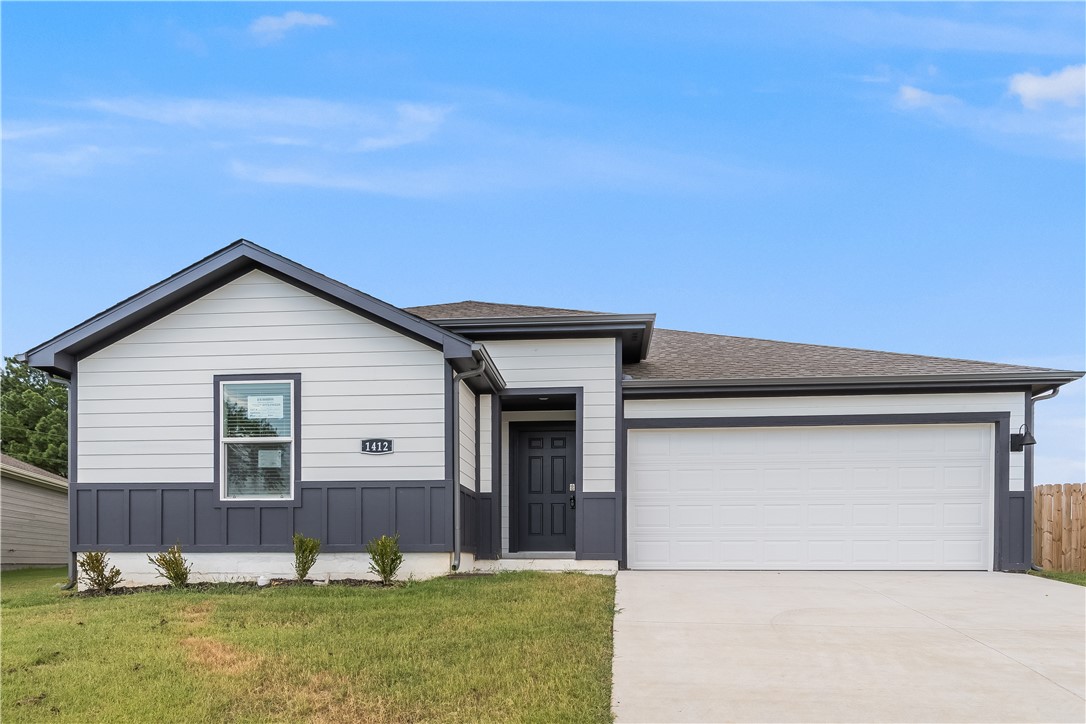 Applewood Estates - Residential Lease