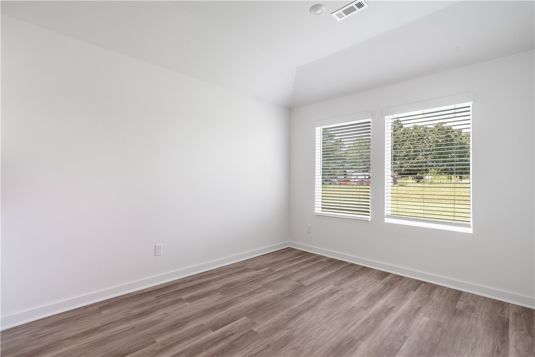 Applewood Estates - Residential Lease