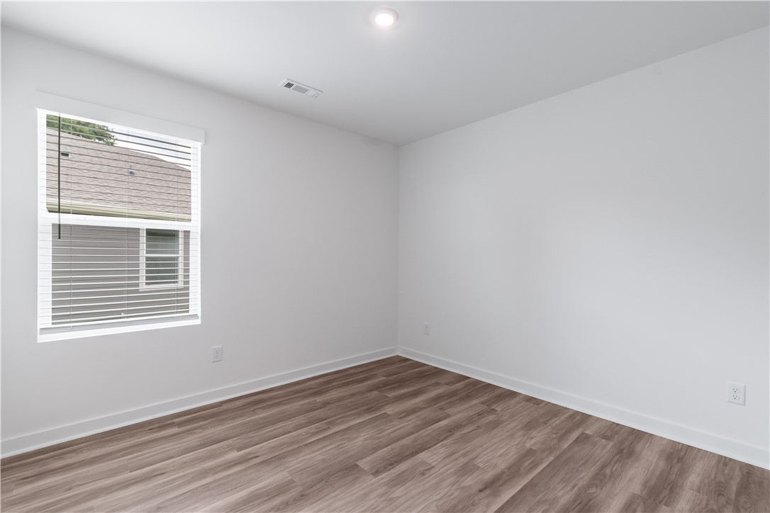 Applewood Estates - Residential Lease