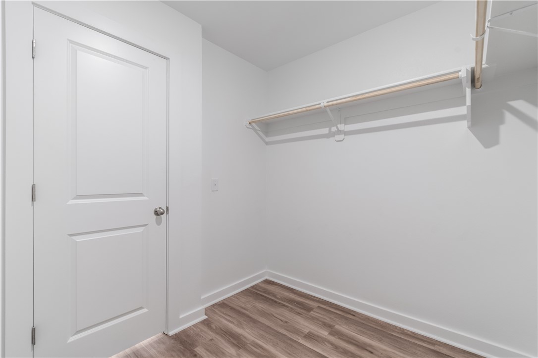 Applewood Estates - Residential Lease