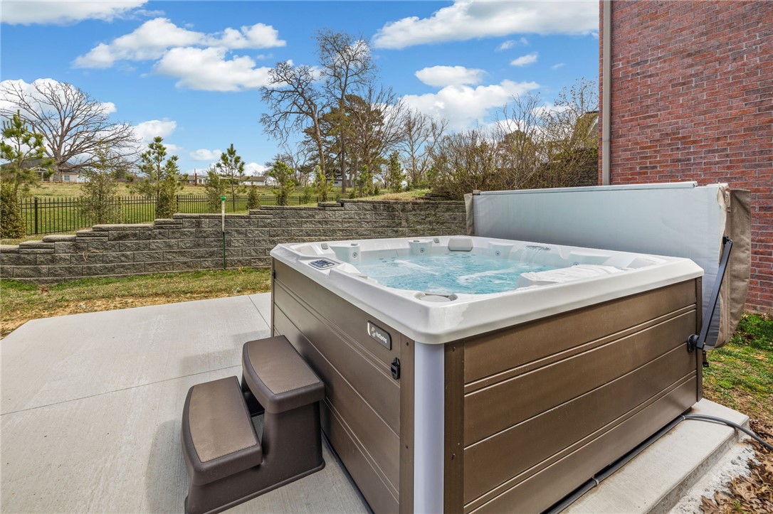 Town/Bentonville - Residential