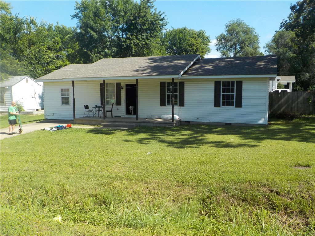 3 bed 1 1,2 bath on large corner lot. Garage has been enclosed so could be made into a 4th bedroom, at present no closet in it. Fixer upper, could use some TLC. Sellers selling AS IS and will not make any repairs. Call Me for more information.