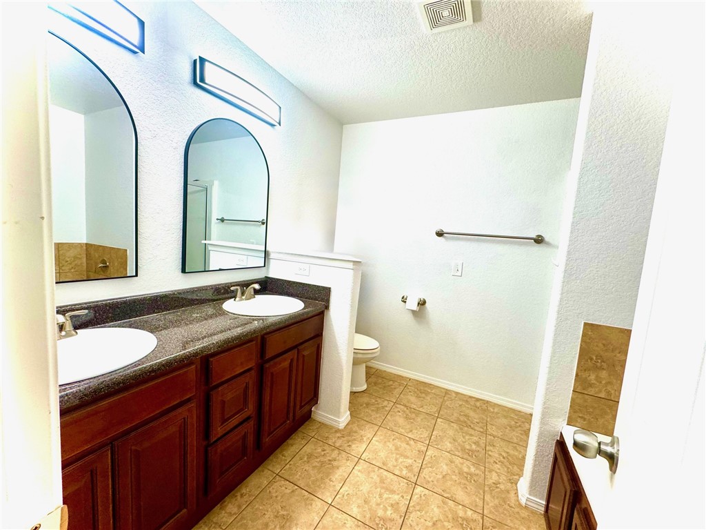 Edinburgh Manor - Residential