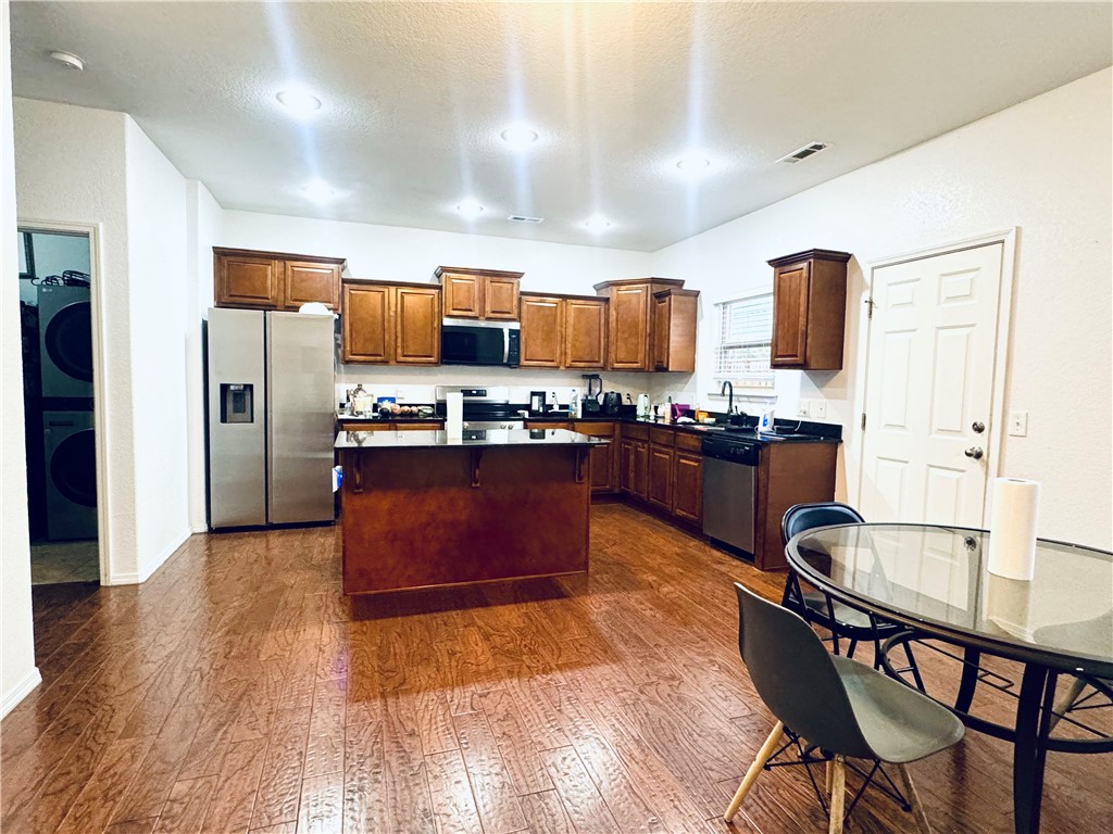 Edinburgh Manor - Residential