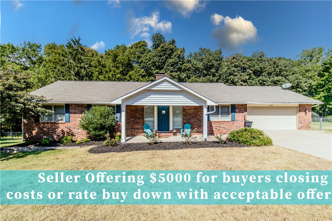 Seller offering $5000 of buyers closing costs or rate buy down with acceptable offer! Welcome home! This beautiful 4 bedroom 2 bath home in Prairie Creek- Rogers is ready for you! Home features a half an acre lot with the backyard fenced in, plenty of space that includes 3 living areas (2 on main level and 1 in the lower, walk out basement level), remodeled kitchen in 2024 with new Corian countertops, new backsplash and hardware, wood burning fireplace, chain-link fenced backyard, large deck that is perfect for entertaining and enjoying that morning coffee, laundry room with utility sink and all of this located less 1 mile to Prairie Creek Marina and Campground! Lots of space for the money that’s great for an growing family or an investor looking for a lake area Air BnB/VRBO. Downstairs pool table, kids king size+ loft with climbing wall will convey