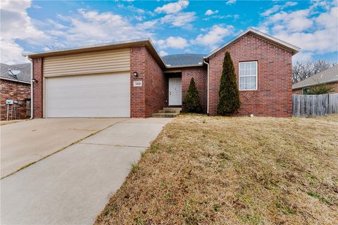 Photo of 1950 Sweetwater Ranch Avenue, Springdale, AR 72764 (MLS # 1334111)