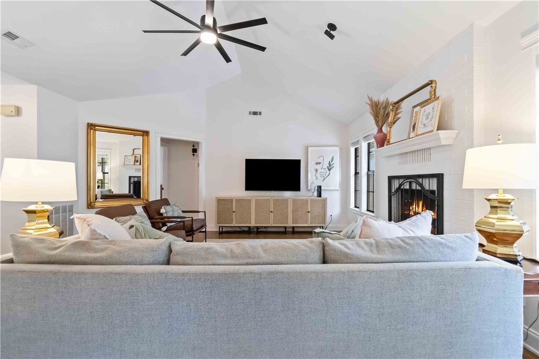 Country Club Estates - Residential