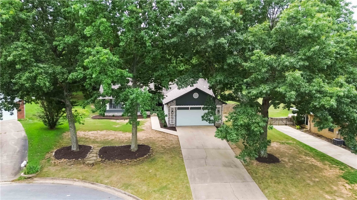 Country Club Estates - Residential