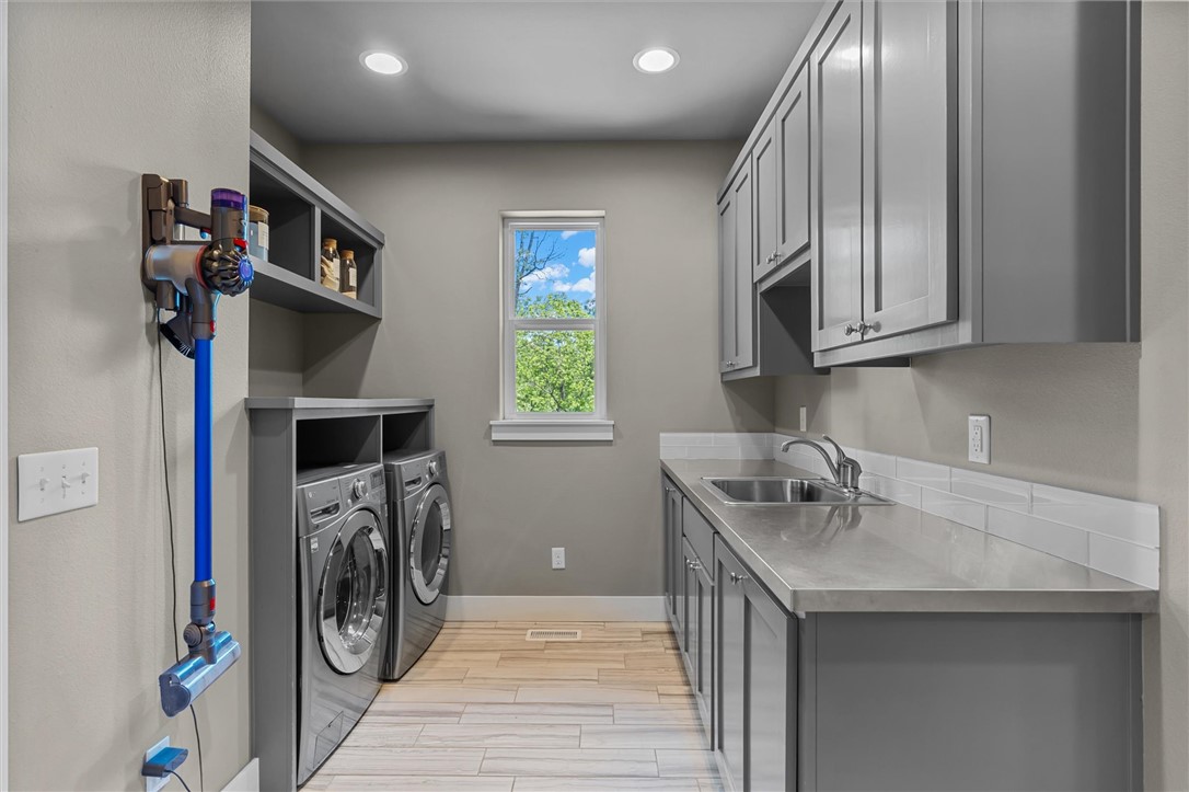 Woodridge Manor Rurban - Residential