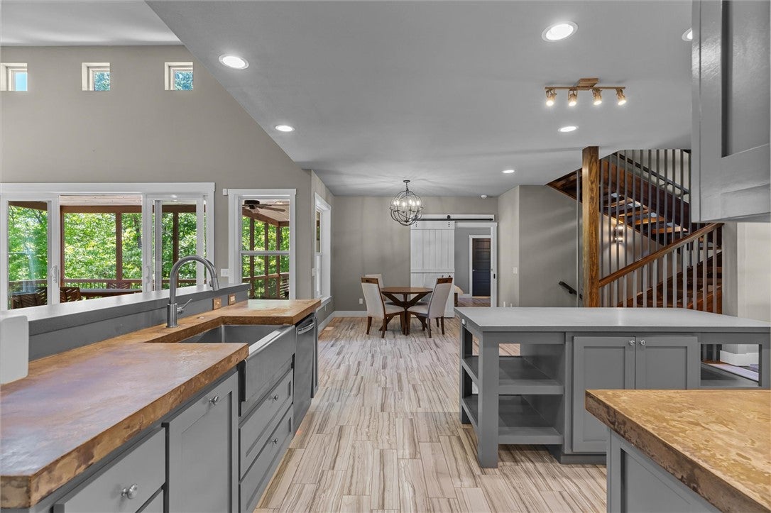 Woodridge Manor Rurban - Residential
