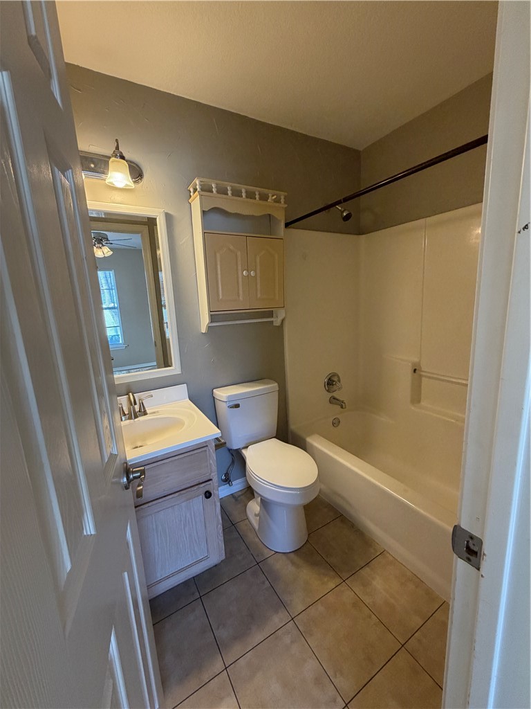 Couchs - Residential Lease