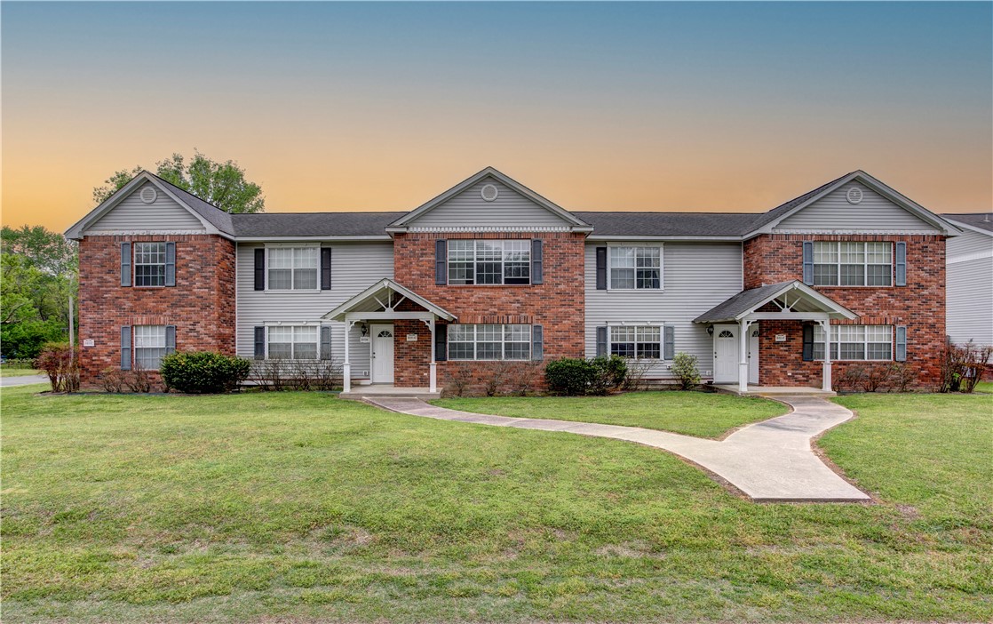 Couchs - Residential Lease