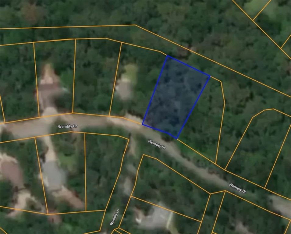 Vacant Land Near Lake Windsor & Trails!!!
Discover the perfect spot to build your dream home in Bella Vista! This vacant lot is ideally located just 1 minute from Lake Windsor, 3 minutes from the Little Sugar Trail System and Huntley Gravity Zone, 5 minutes from Tanyard Creek Practice Center and nature trails, and only 7 minutes to the Bella Vista Country Club.
As a Bella Vista property owner, youāll enjoy access to all the communityās world-class amenities, including seven private lakes, championship golf courses, swimming pools, fitness centers, tennis, pickleball, nature trails, parks, and more. Whether youāre looking for outdoor adventure, a peaceful retreat, or a vibrant community, this property offers it all.
Donāt miss your chance to own a piece of the Ozarks with unmatched access to everything Bella Vista has to offer!
Lots have not been Perc tested