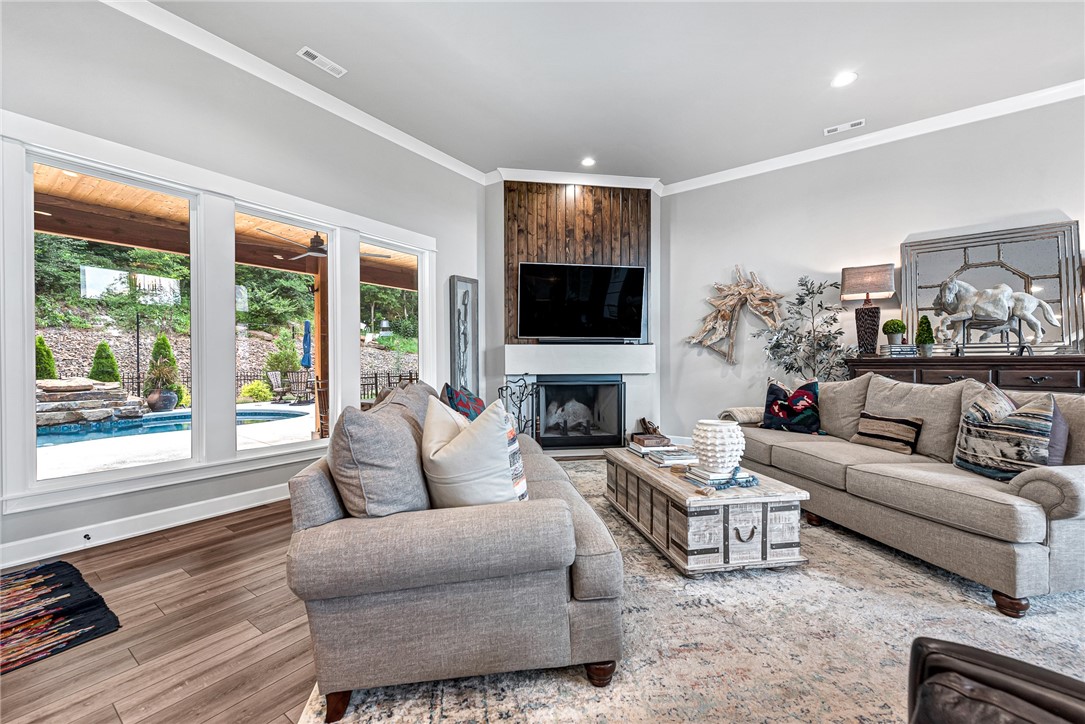 Fox Run Add Rep - Residential