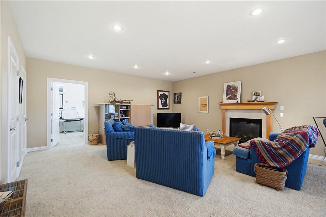 Unit 117 Holiday Island - Residential