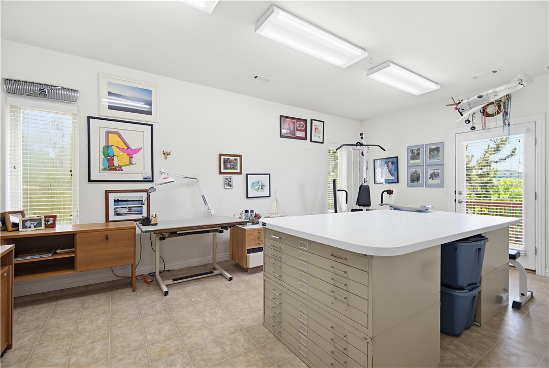 Unit 117 Holiday Island - Residential