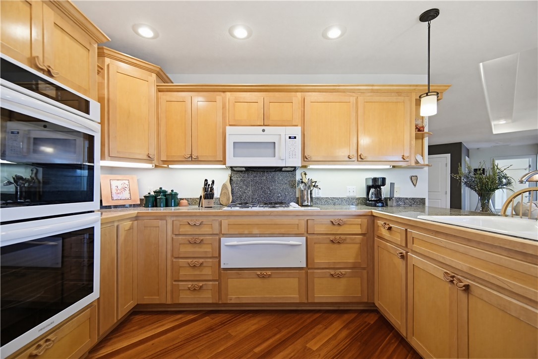 Unit 117 Holiday Island - Residential