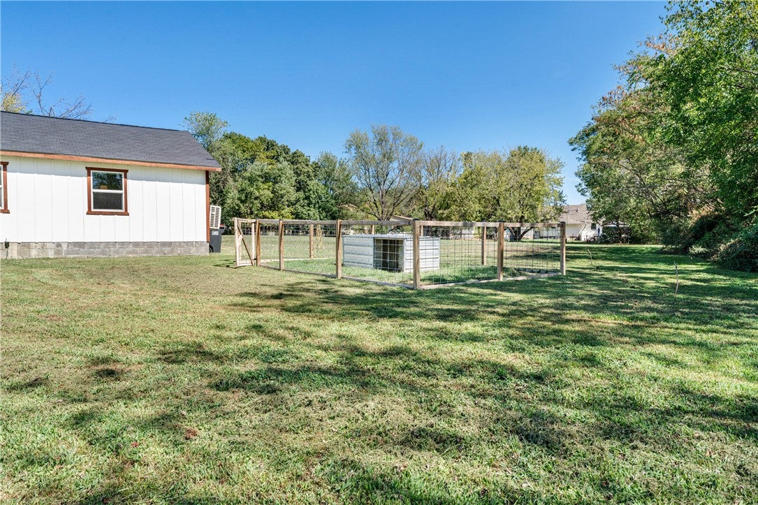 404 (1.25 acres) W Bean Street