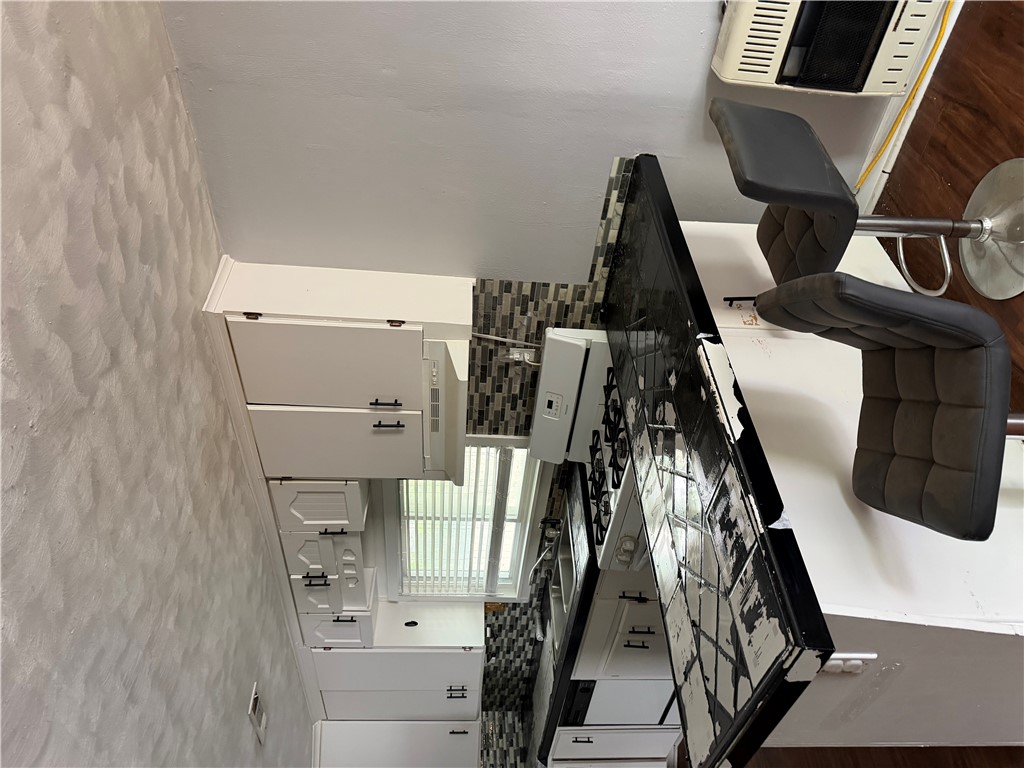 Beauchamps Add Siloam Spgs - Residential
