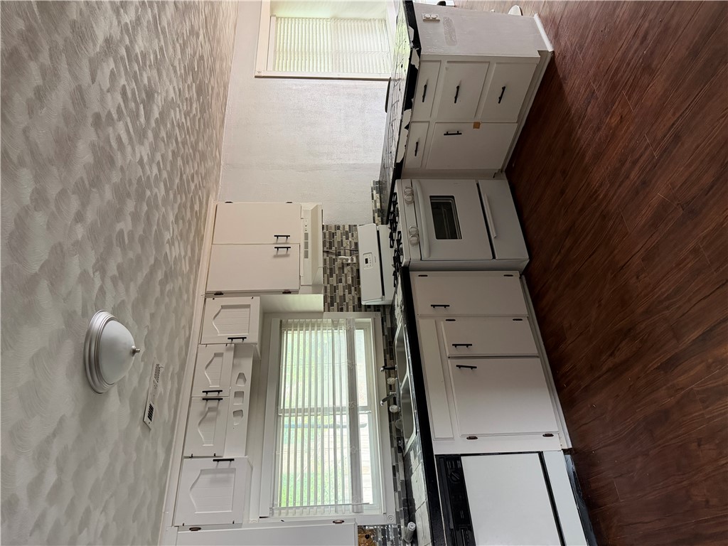 Beauchamps Add Siloam Spgs - Residential
