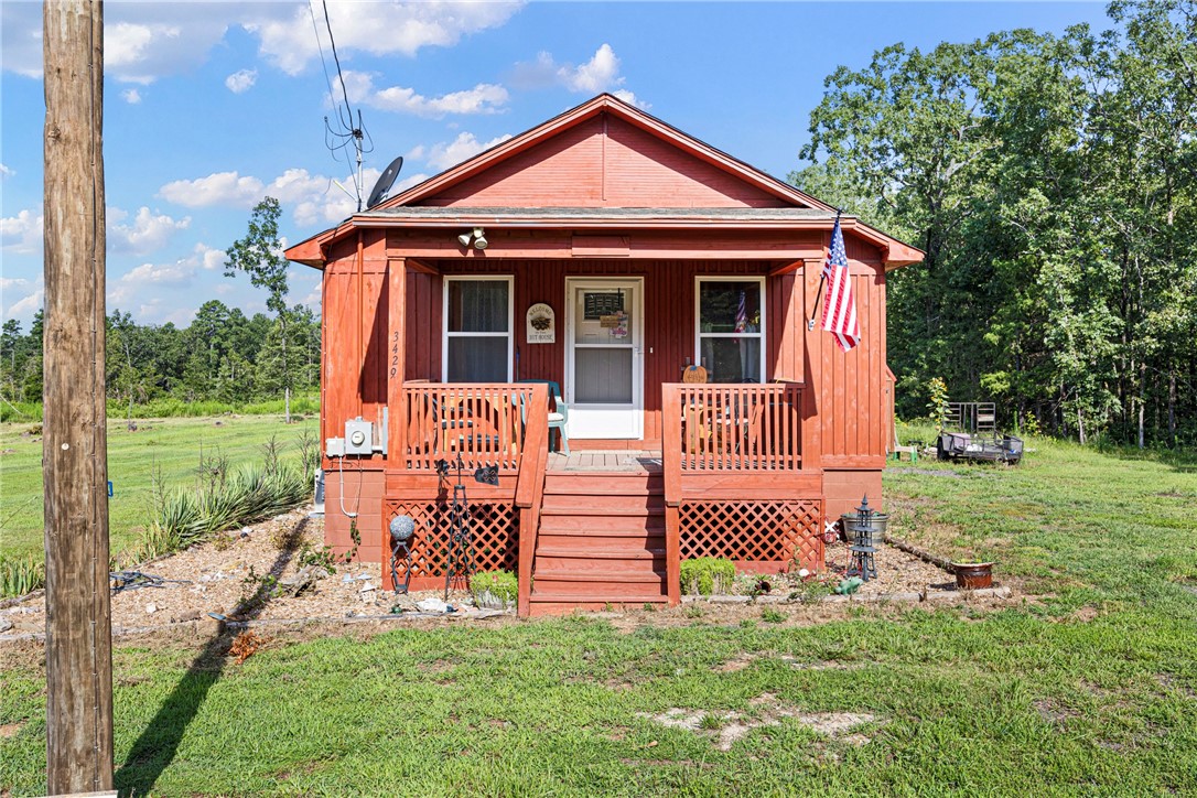 Looking for the perfect blend of comfort, sustainability, and rural charm? This well crafted 3-year-old tiny home sits on a peaceful 2.5-acre lot just minutes from scenic Shoal Bay & Delaware Bay- offering the ideal getaway or full-time residence for those seeking simplicity without sacrificing quality.
Thoughtfully designed and well-built with modern interior and efficient layout, this energy-efficient and well insulated home interior feels homey and comfortable year round. Outside you'll find a 12x20 shop ā perfect for hobbies, tools, or a small business, an additional storage building for seasonal gear or equipment, and a chicken coop and rabbit habitat ā ready for your homestead dreams.
Whether you're starting a homestead, downsizing, or searching for a peaceful country escape, this property offers quiet living with practical amenities already in place.
Located just a short drive to Shoal Bay Recreation Areaāyouāll enjoy the best of rural Arkansas with modern conveniences.