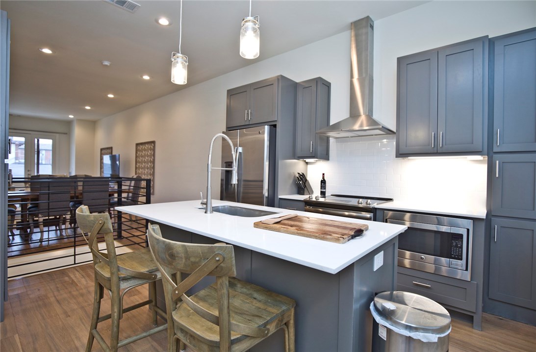 T J Hollands Sub Bentonville - Residential