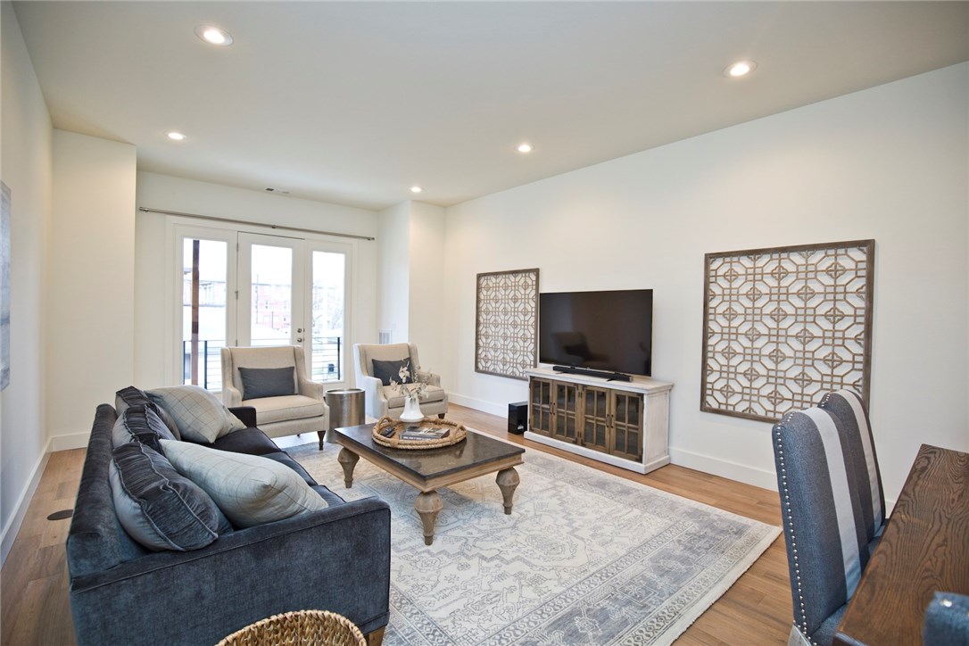 T J Hollands Sub Bentonville - Residential