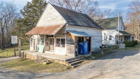 Photo of 128 River Road, Marshall, AR 72650 (MLS # 1337976)