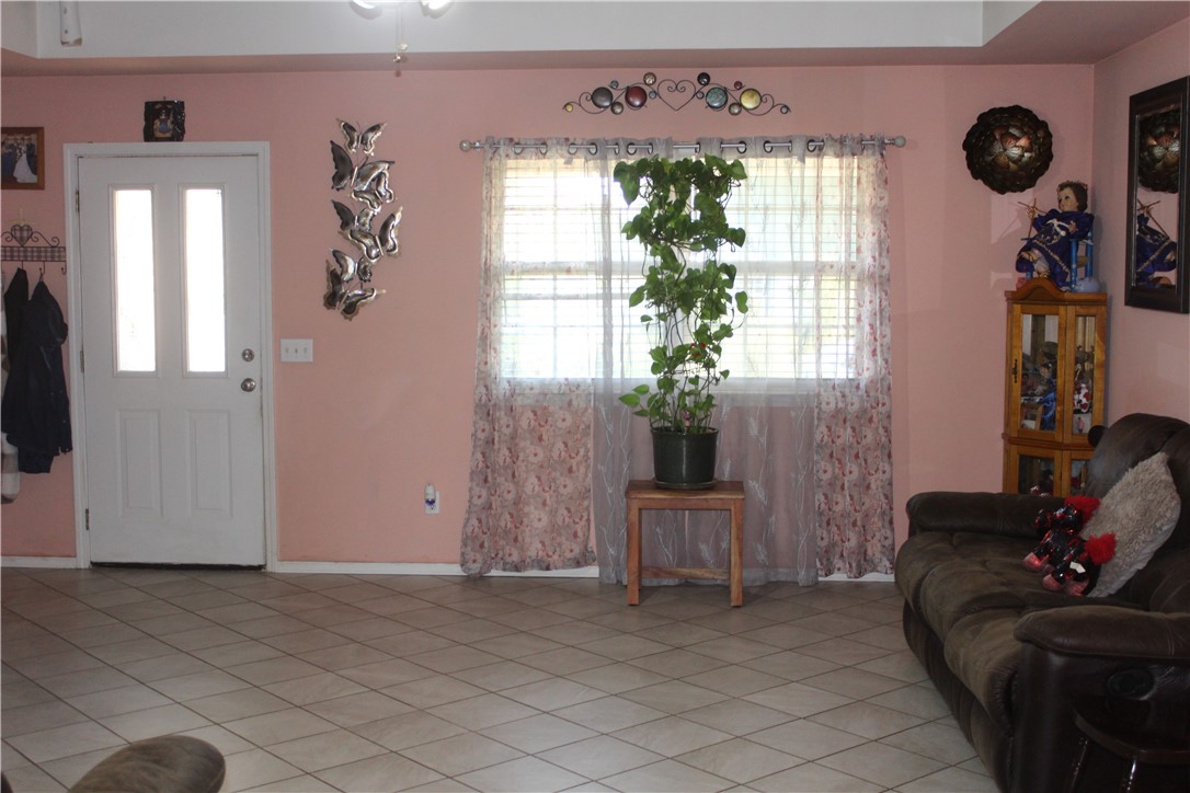 Shadow Valley Iv - Residential