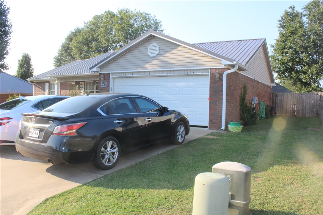 Shadow Valley Iv - Residential