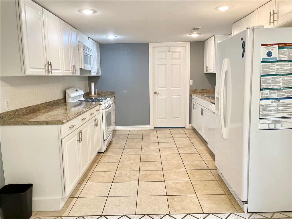 Birds 4th Sub - Commercial Lease