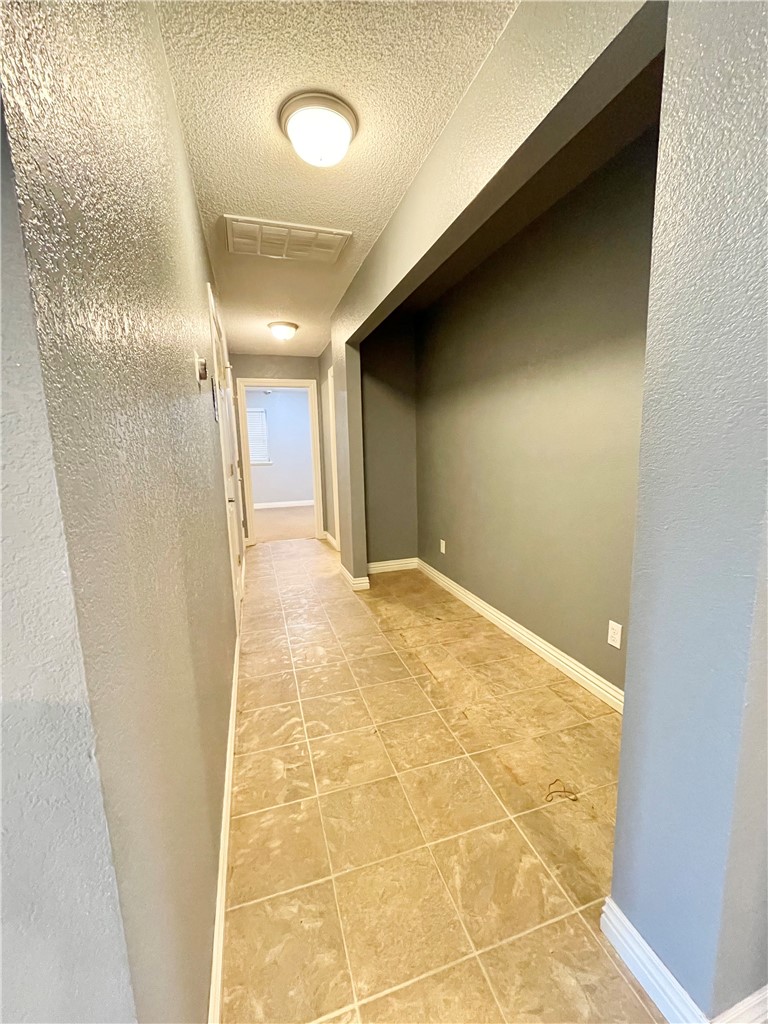 Birds 4th Sub - Commercial Lease