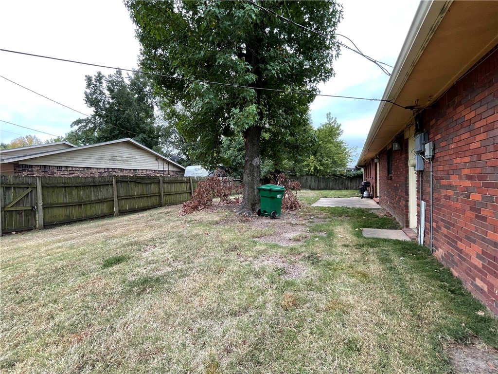 Birds 4th Sub - Commercial Lease