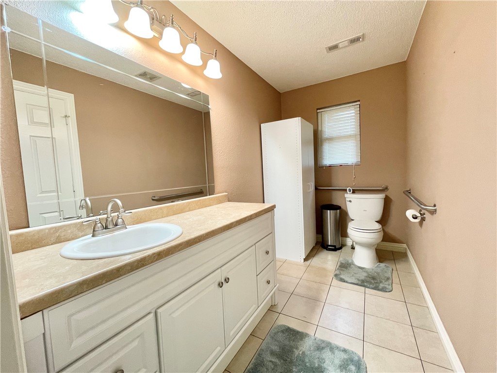 Birds 4th Sub - Commercial Lease