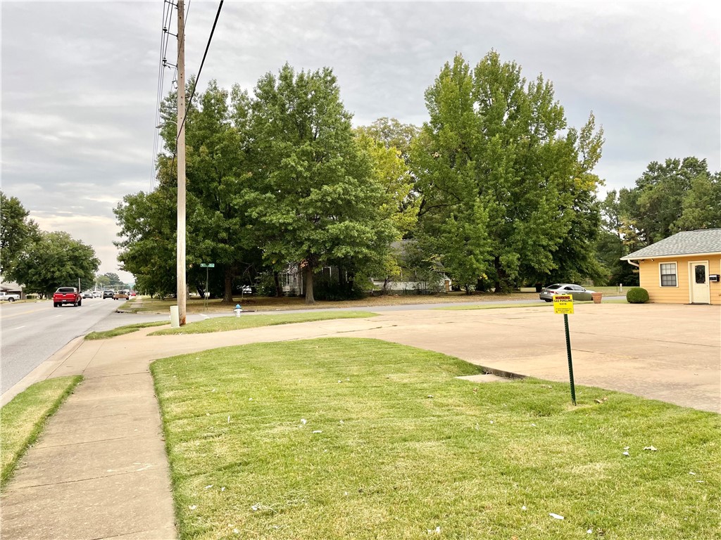 Birds 4th Sub - Commercial Lease