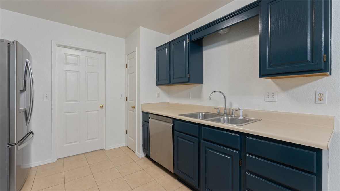 Hales Add Rogers - Residential Lease
