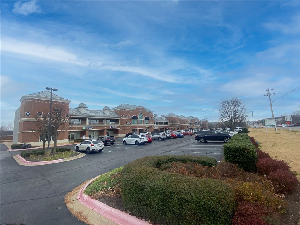 Modified Gross Lease. Tenant pays: Utilities, Phone/Data, Janitorial, and a Pro-Rata share of Water and Trash. Retail or Office use availability. Close proximity to I-49.