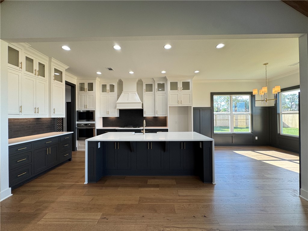 Crescent View - Residential