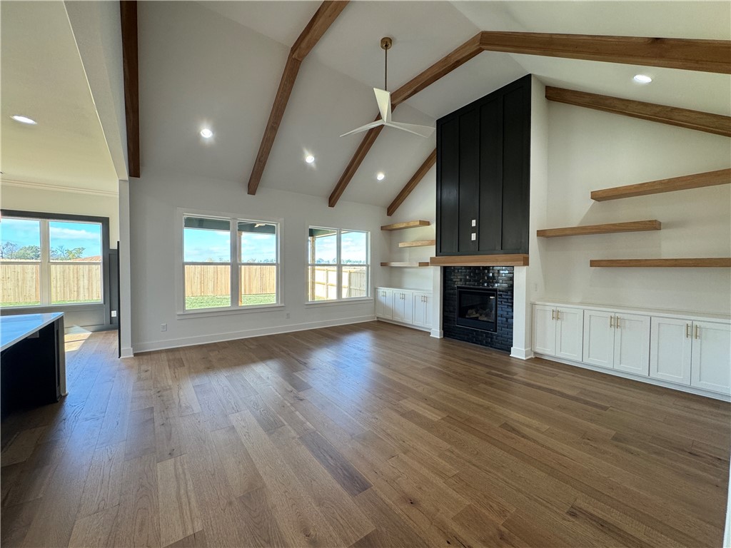 Crescent View - Residential
