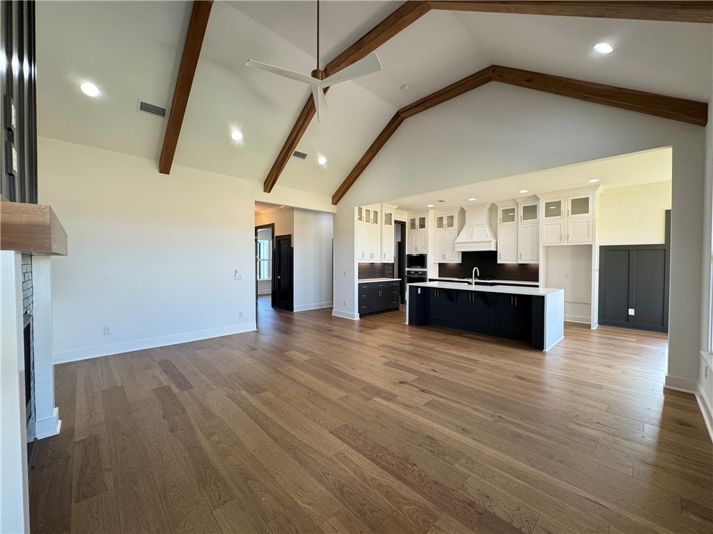 Crescent View - Residential