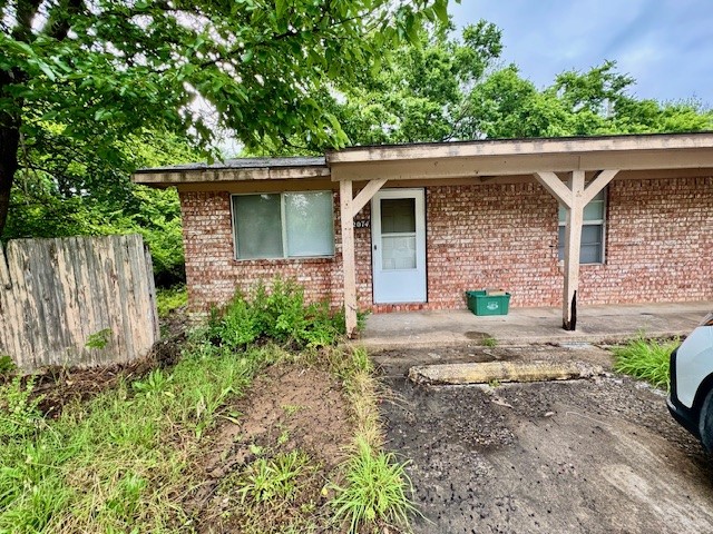 2 bedroom duplex located in Fayetteville! Tenant will be responsible for lawn care, electric, water and trash. Showings are through appointments only. Apply online at www.nwarealtypm.com. We process applications as we receive and once an application is approved, we reach out for deposit. Deposit secures the unit not the application. Please be aware of scams. Our application process is to be paid online through a secure portal, and we do not accept cash, CashApp, Venmo, and/or PayPal.