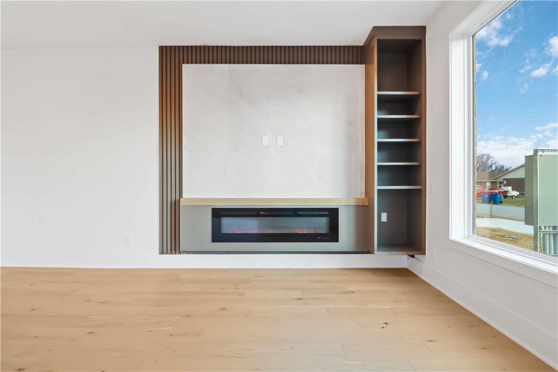 FAIRFIELD ADD-BENTONVILLE - Residential