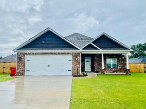 Custom built Modern Craftsman home in Sunset Landing Subdivision.