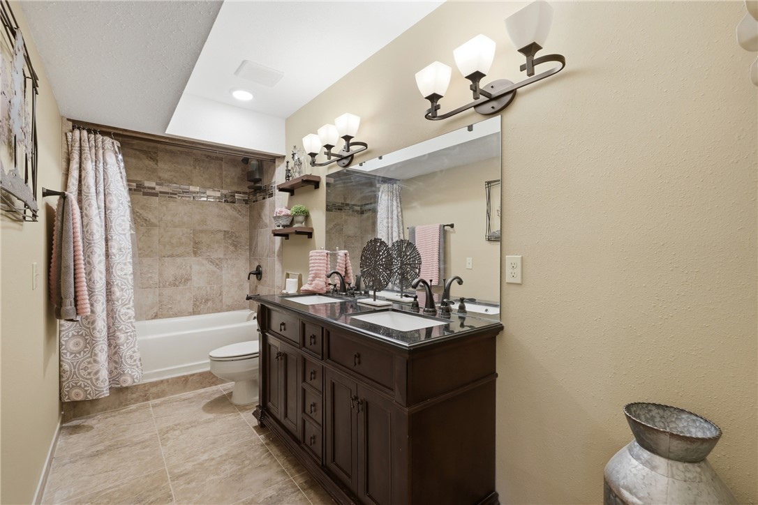 Unit 16 Holiday Island - Residential